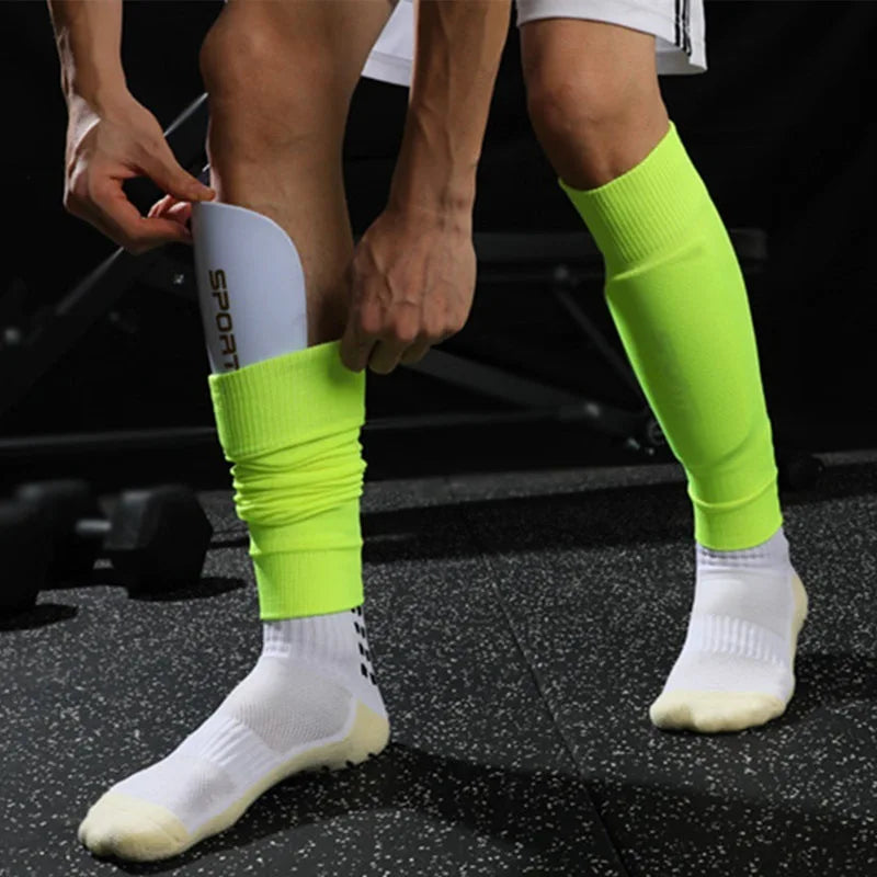 Men's Grip Soccer Socks & Shin Guards Set